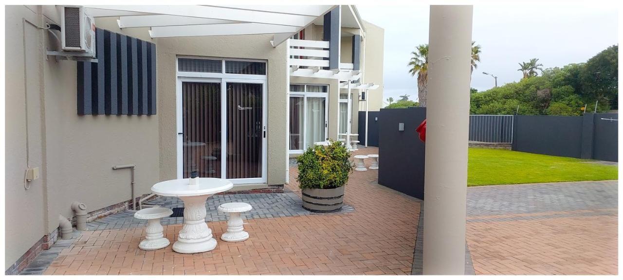 Beachwood Inn Melkbosstrand Kaapstad Buitenkant foto